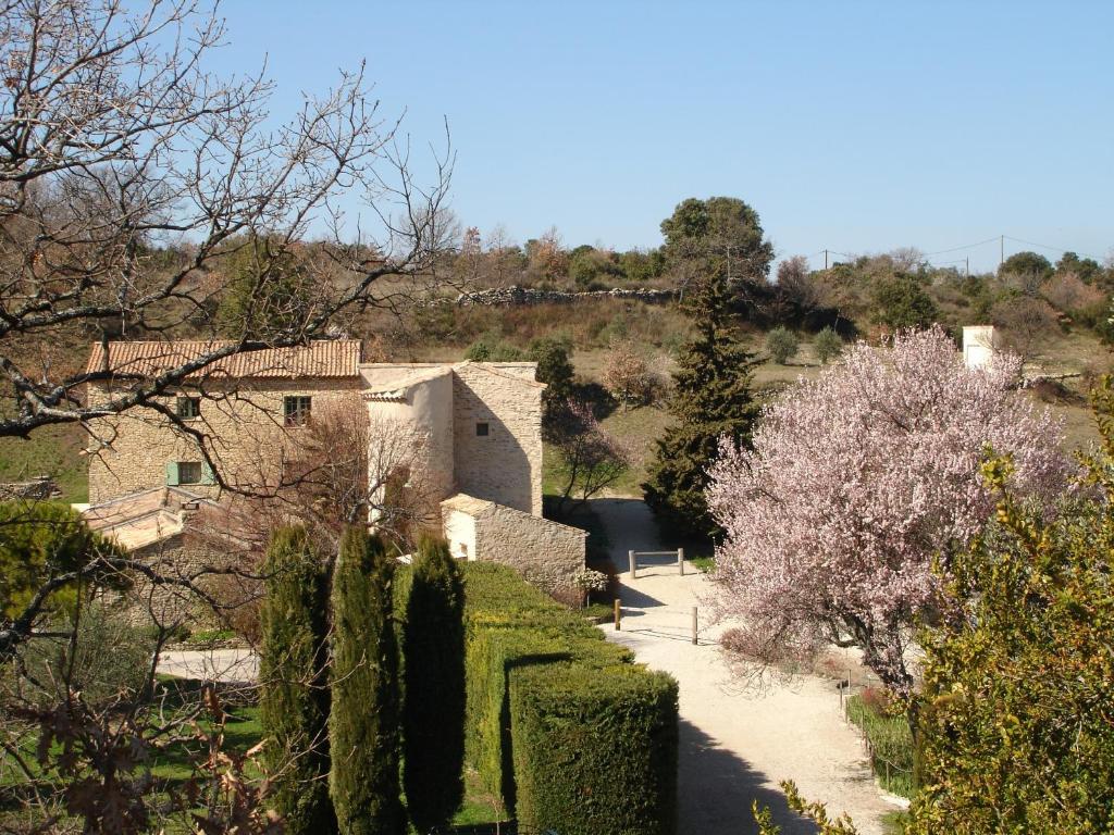 Domaine De La Grange Neuve Hotel La Roque-sur-Pernes Exterior photo